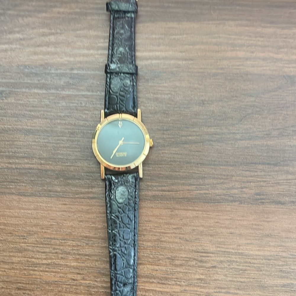 Watch - Picture 2 of 4